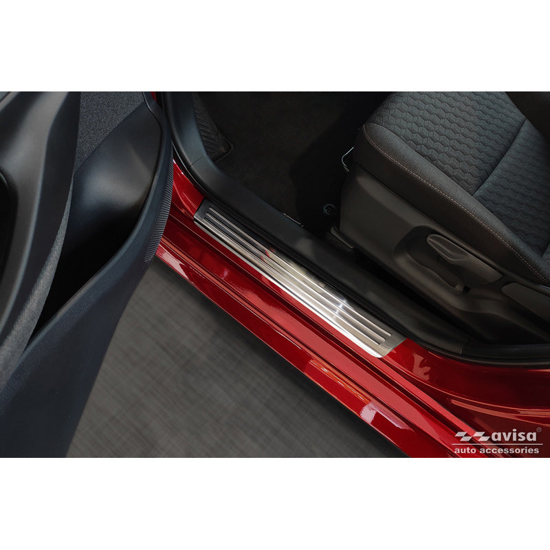 Avisa, Trinbeskyttere, Rustfrit stål, Passer til Toyota Yaris 2020- inkl. facelift, 'Lines' – 4 dele