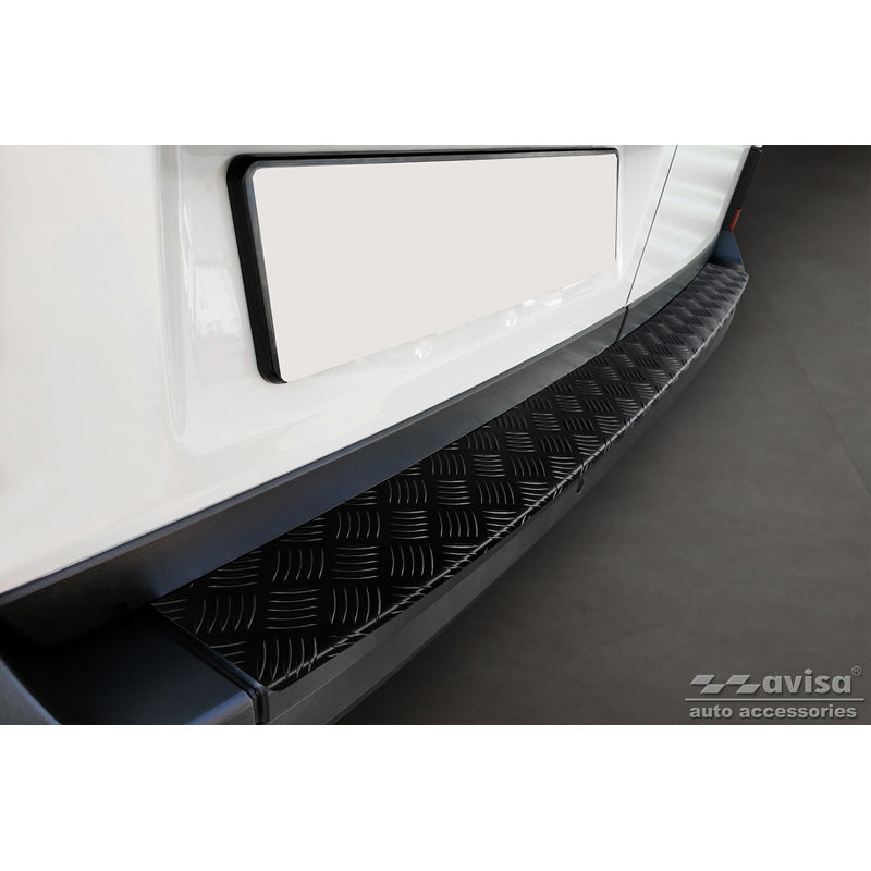 Avisa, achterbumperbeschermer, matzwart, aluminium, past op Volkswagen Crafter & MAN TGE 2017- 'geribbelde plaat'