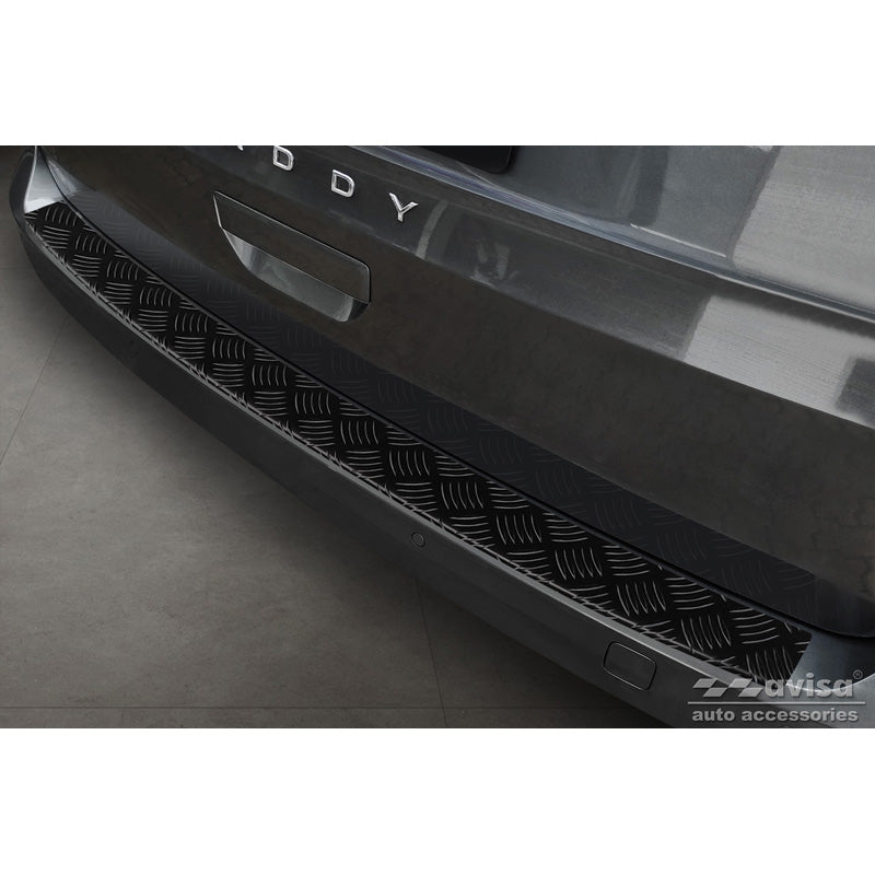 Avisa, osłona tylnego zderzaka, matowa czarna, aluminium, pasuje do Volkswagen Caddy V 2020- 'Riffled Plate'