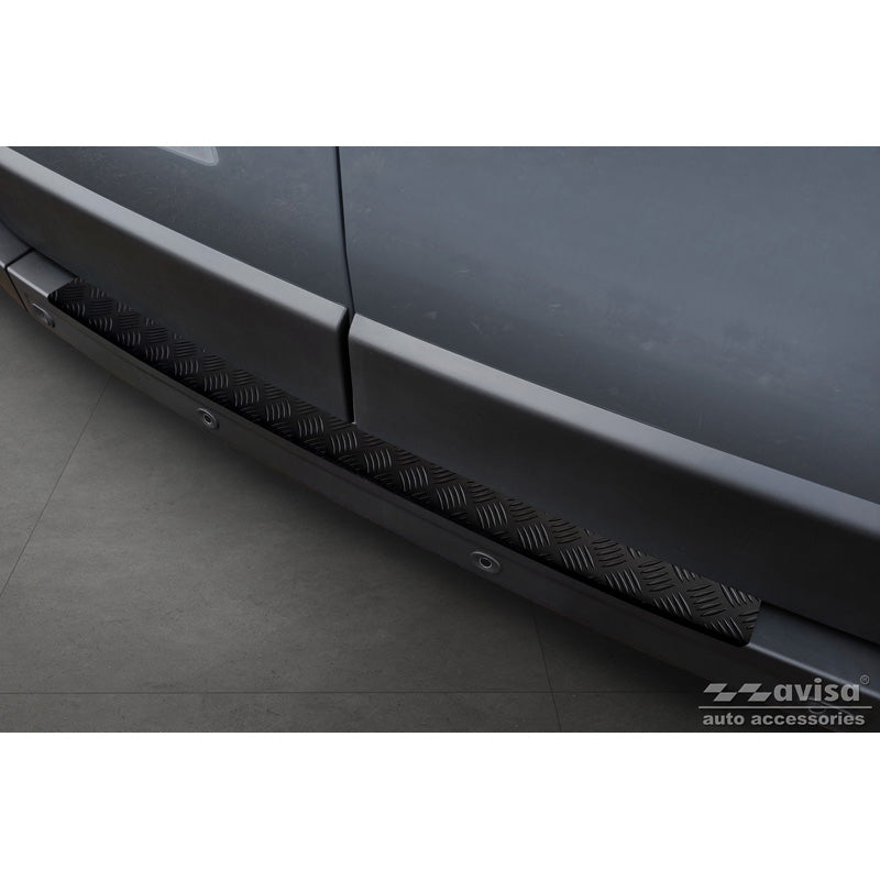 Avisa, protector de parachoques trasero, negro mate, aluminio, compatible con Opel Movano / Renault Master II 2010-2018 & 2018-2021 'Placa estriada'