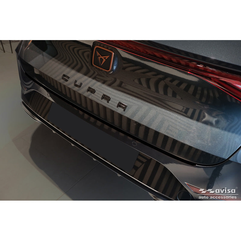 Avisa, protection de pare-chocs arrière, noir mat, acier inoxydable, convient à Seat Leon Sportstourer incl. FR / Cupra Leon Sportstourer 2020-2024 & Facelift 2024- 'Ribs'