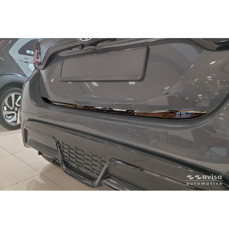 Avisa, Listwa tylnej klapy, czarna chromowana stal nierdzewna, pasuje do Toyota Yaris (P21) (2020-2024) & Facelift (2024-)