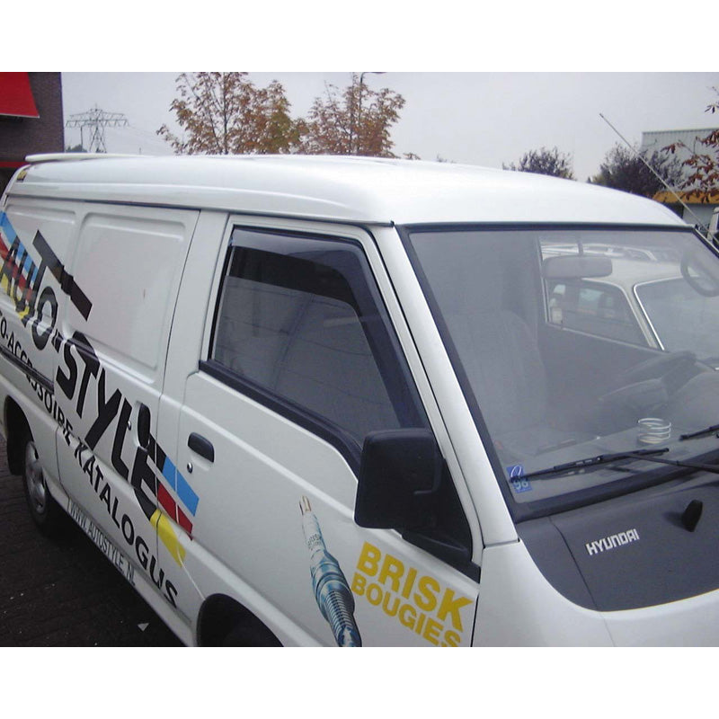ClimAir, deflettori d'aria per porte anteriori, fumé, adatti a Hyundai H1 5 porte 2006-2007