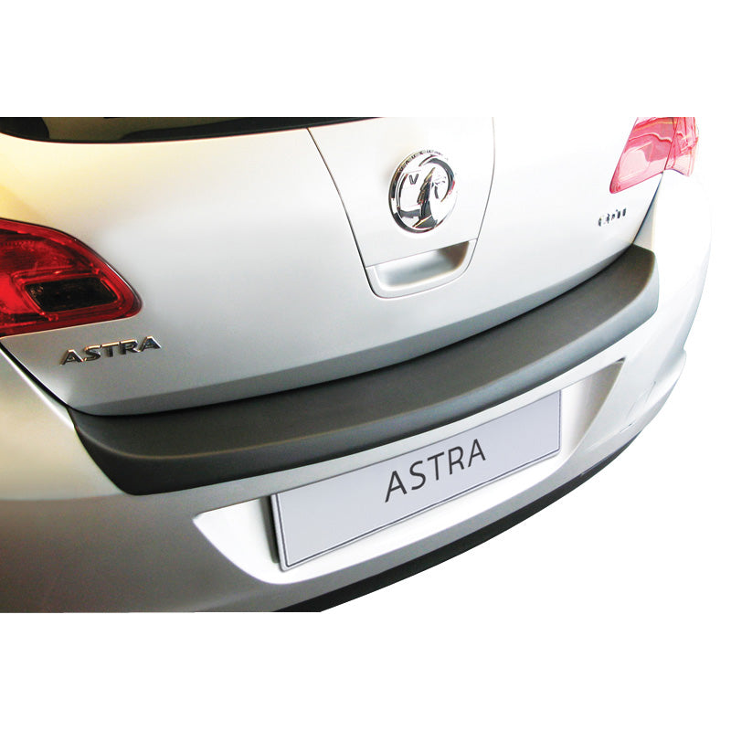 RGM, Ochraniacz tylnego zderzaka, czarny, Pasuje do Opel Astra J 5 drzwi (12/2009-9/2012), 'formowany 3D'