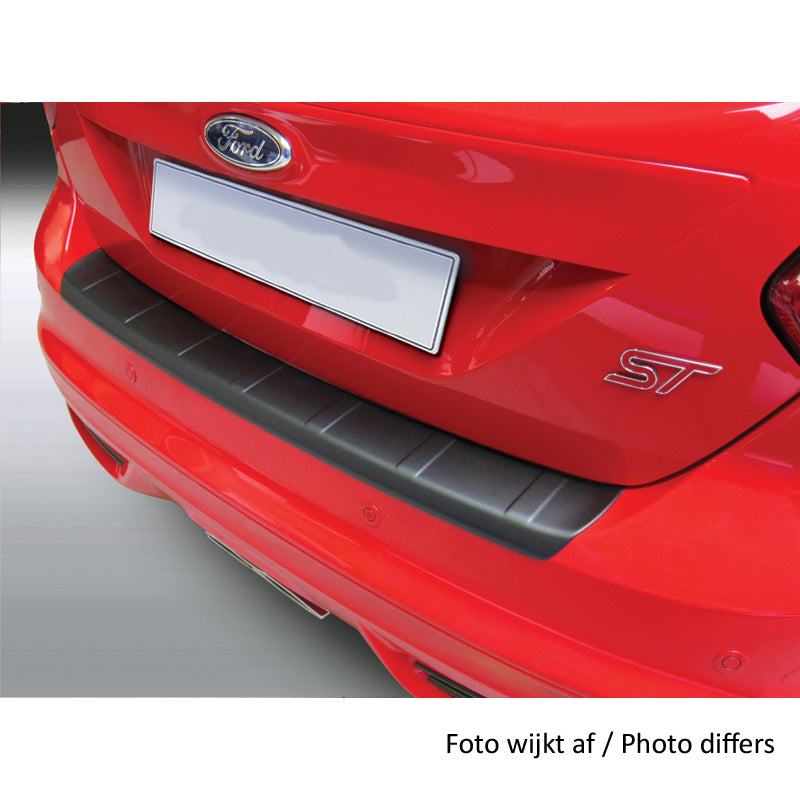RGM, Rear bumper protector, ABS plastic, fits Peugeot 3008 II 2016- Black 'Ribbed'