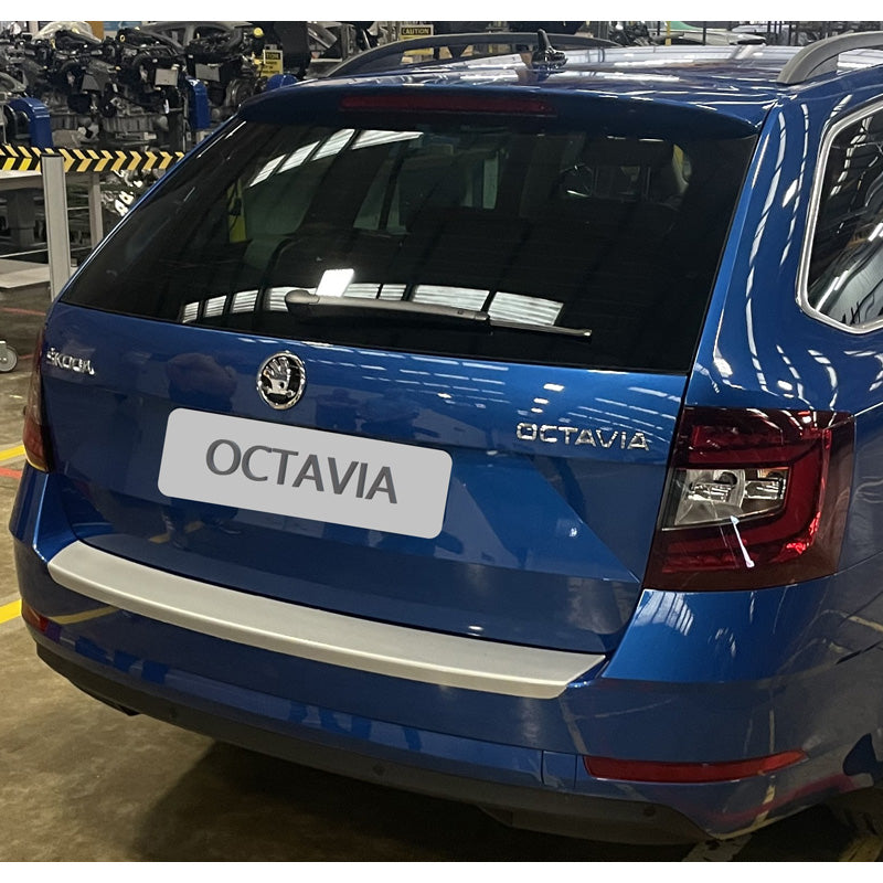 RGM, ochrana zadního nárazníku, ABS plast, vhodné pro Skoda Octavia III FL Kombi 2017-2020 (excl. VRS) stříbrná