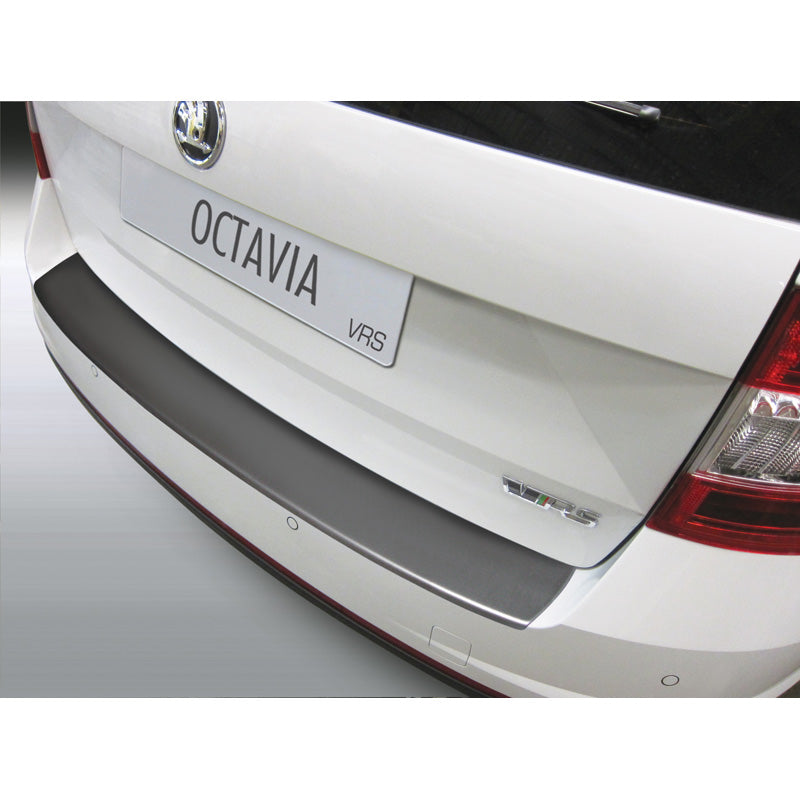 RGM, ochrana zadního nárazníku, ABS plast, vhodné pro Skoda Octavia III RS Kombi 2013-2017 Black