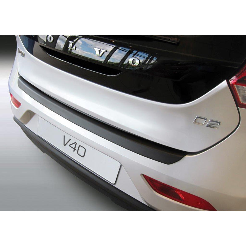 RGM, Ochrana zadního nárazníku, ABS plast, pasuje na Volvo V40 5 dveří 6/2012- černá
