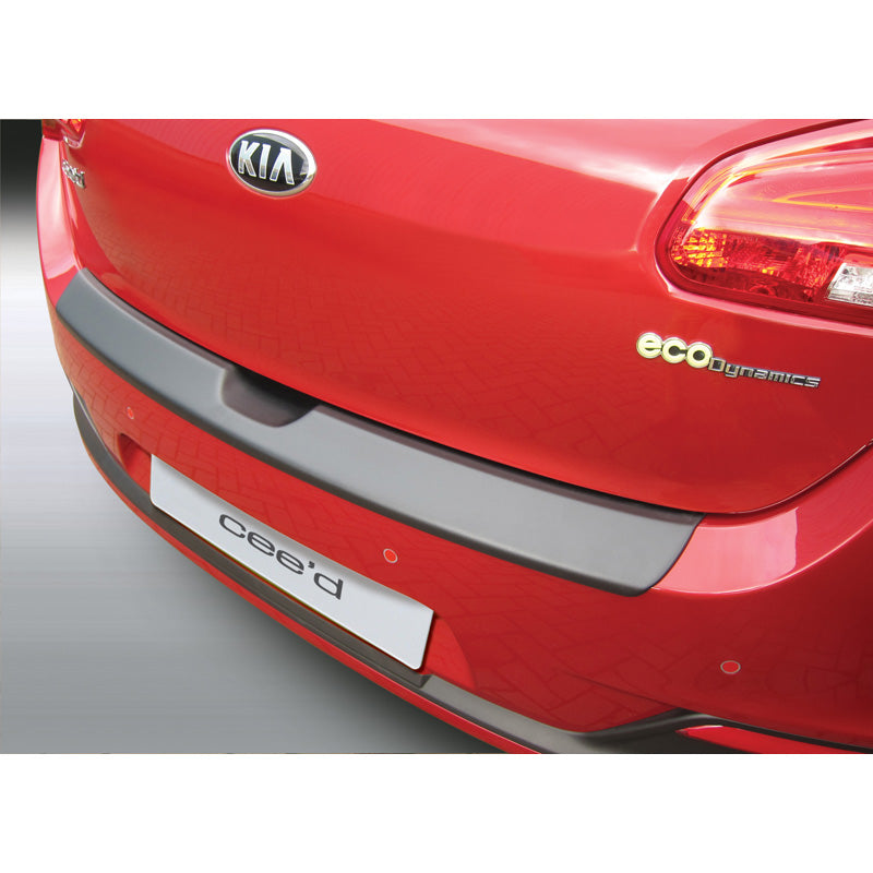 RGM, Bagkofangerbeskytter, ABS plastik, passer til Kia Cee'd 5 doors 2012-2015 Black