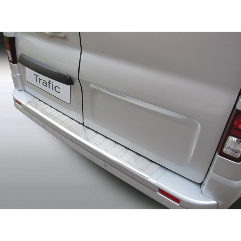 RGM, Bagkofangerbeskytter, ABS plastik, passer til Opel Vivaro 2014-2019 / Renault Trafic 2014- / Nissan NV300 2016- / Nissan Primastar 2022- / Fiat Talento 2016- Silver 'Ribbed'