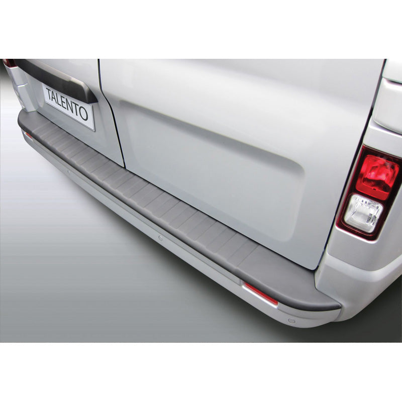 RGM, Protezione paraurti posteriore, plastica ABS, adatta a Opel Vivaro 2014-2019 / Renault Trafic 2014- / Nissan NV300 2016- / Nissan Primastar 2022- / Fiat Talento 2016- Nero 'a coste'