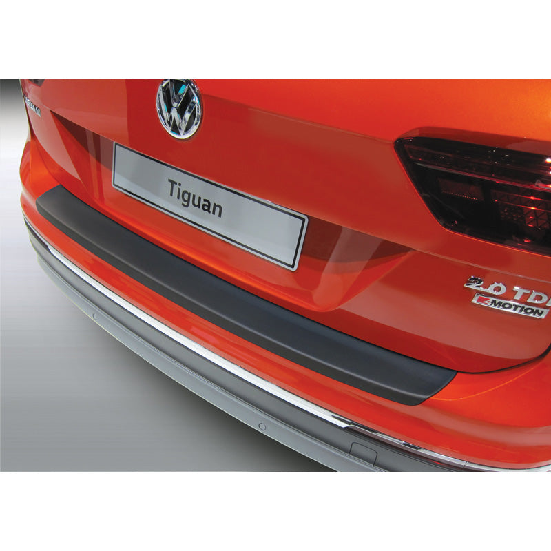 RGM, achterbumperbeschermer, ABS-kunststof, past op Volkswagen Tiguan 4/2016- Zwart
