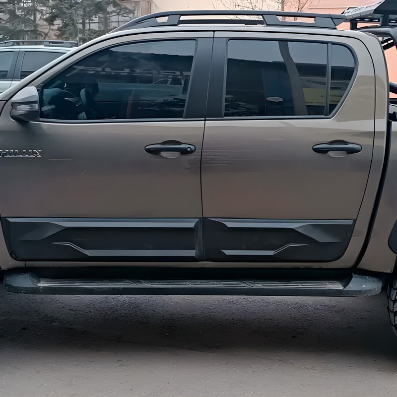 OneWay, Karosseribeskyttelse, ABS plast, Mat Sort, Passer til Toyota Hilux 8. generation (2015-), 4-delt sæt