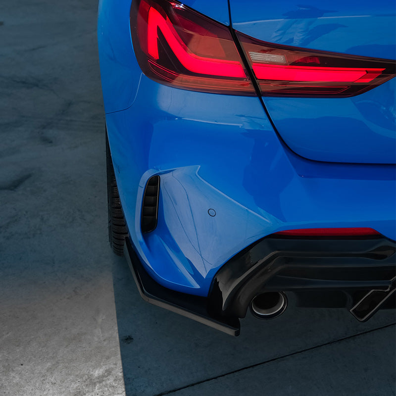 OneWay, diffusori laterali posteriori, nero lucido, si adatta a BMW 1-Series F40 M-Pack/M135i 2019-, set da 2 pezzi